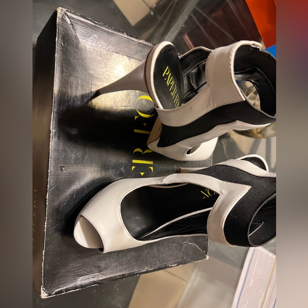 Black and white heels. Size 8 1/2. Paper fox